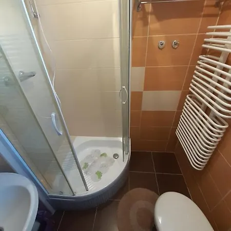Wynajem Apartamentow I Pokoi. Ustronie Morskie Exterior photo