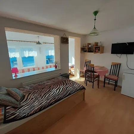 Wynajem Apartamentow I Pokoi. Ustronie Morskie Exterior photo