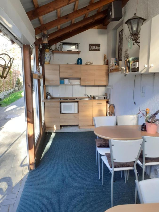 Wynajem Apartamentow I Pokoi.