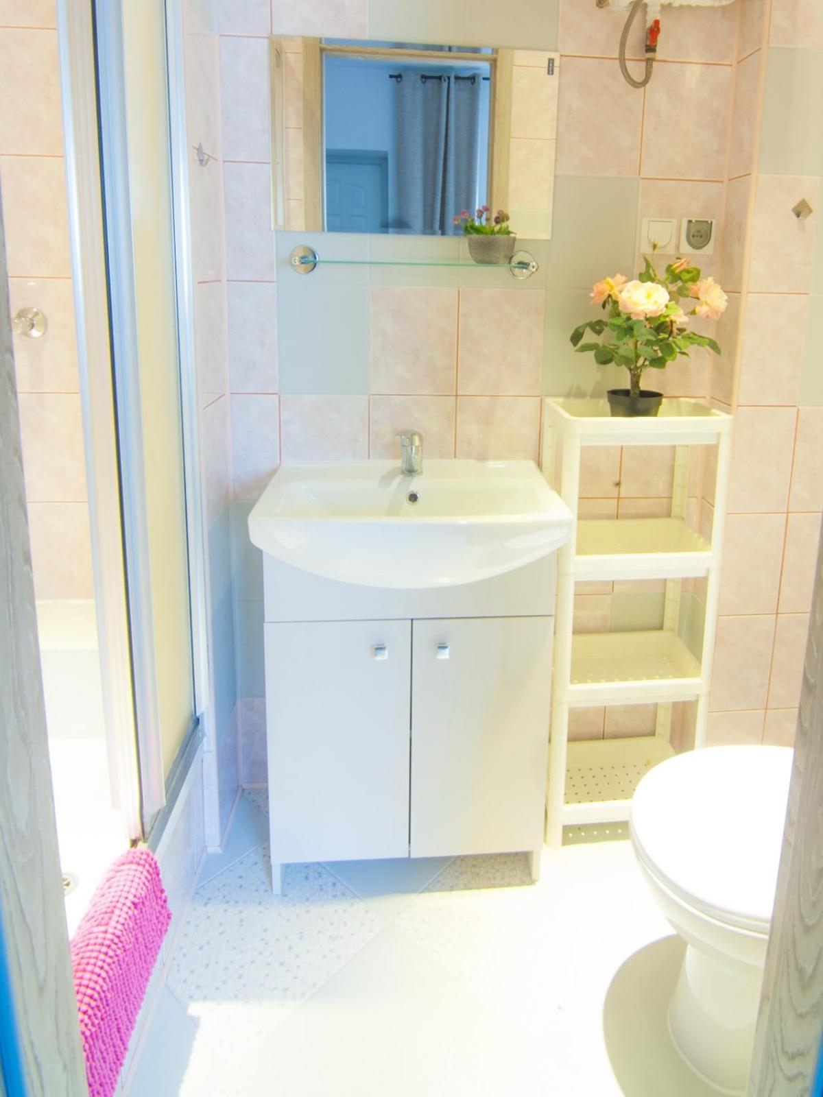 Wynajem Apartamentow I Pokoi. Apartment Ustronie Morskie