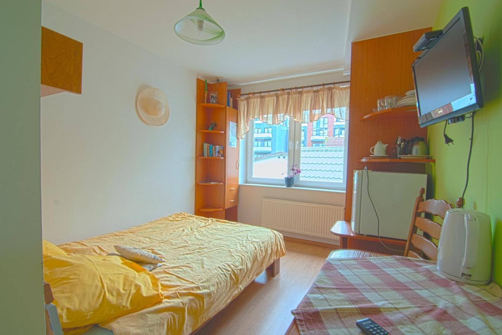 Wynajem Apartamentow I Pokoi. *